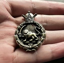 Iran Persia Lapel Pin Brooch Glory Lion Sun Shir Khorshid Crown Unisex Bronz
