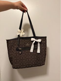 Signature Coach Taylor Tote