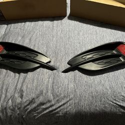 2 Pieces Rear Bumper Reflector