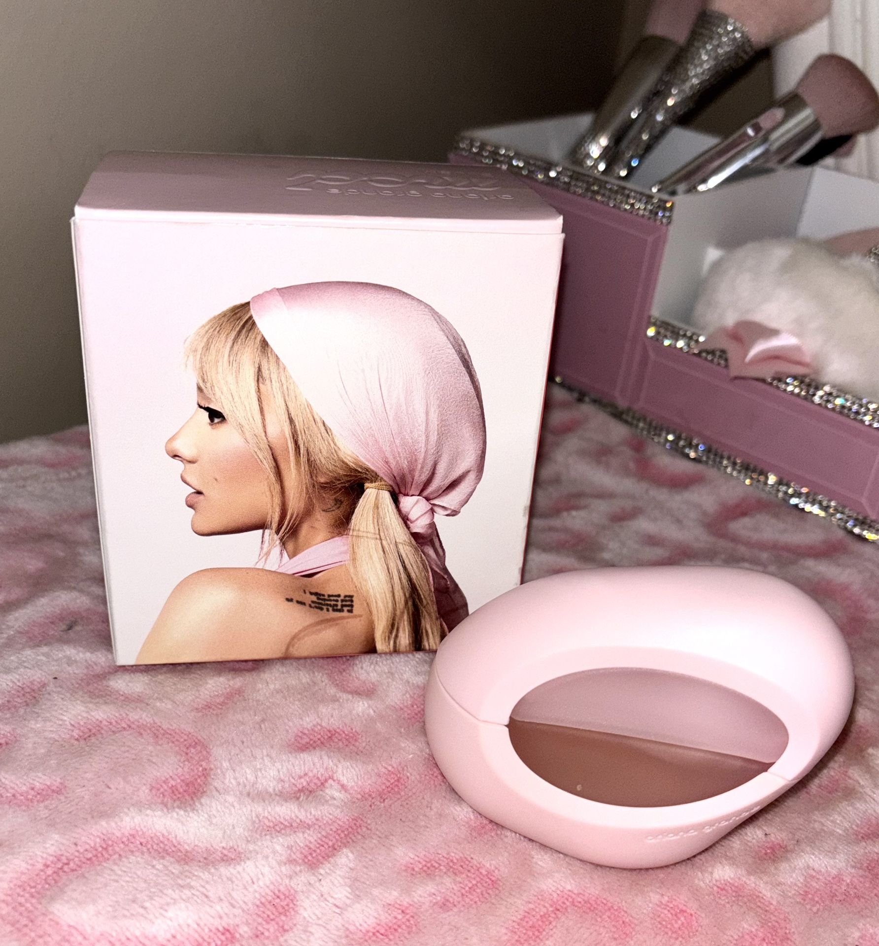 ariana grande mod blush