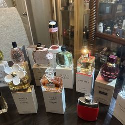 Lots of Amazing designer perfumes, . Diff $ prices.  Amazing 🤩 fragrances. 💯 Authentic! 