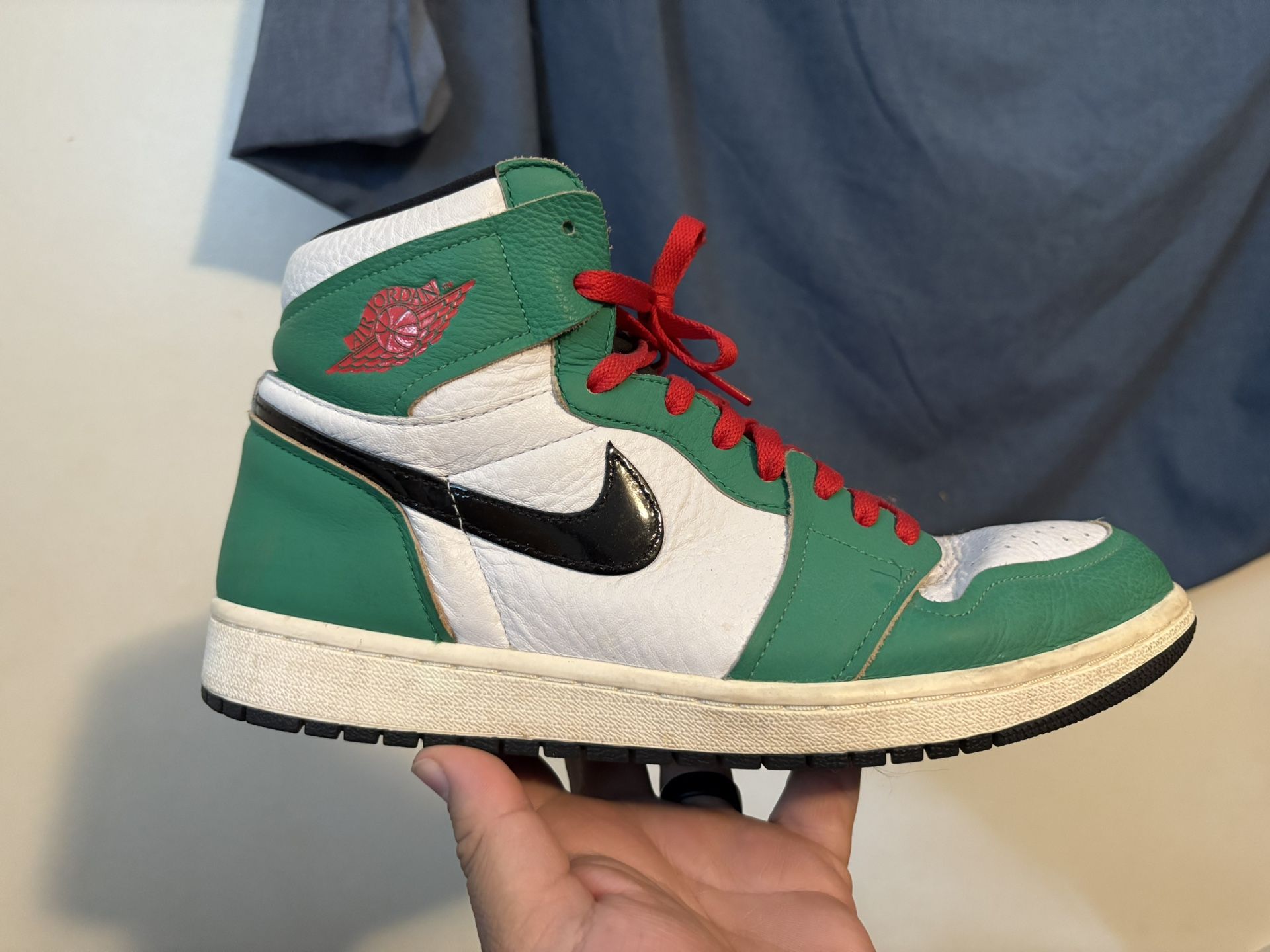 Jordan 1 High (Women’s 12/Men’s 10.5)