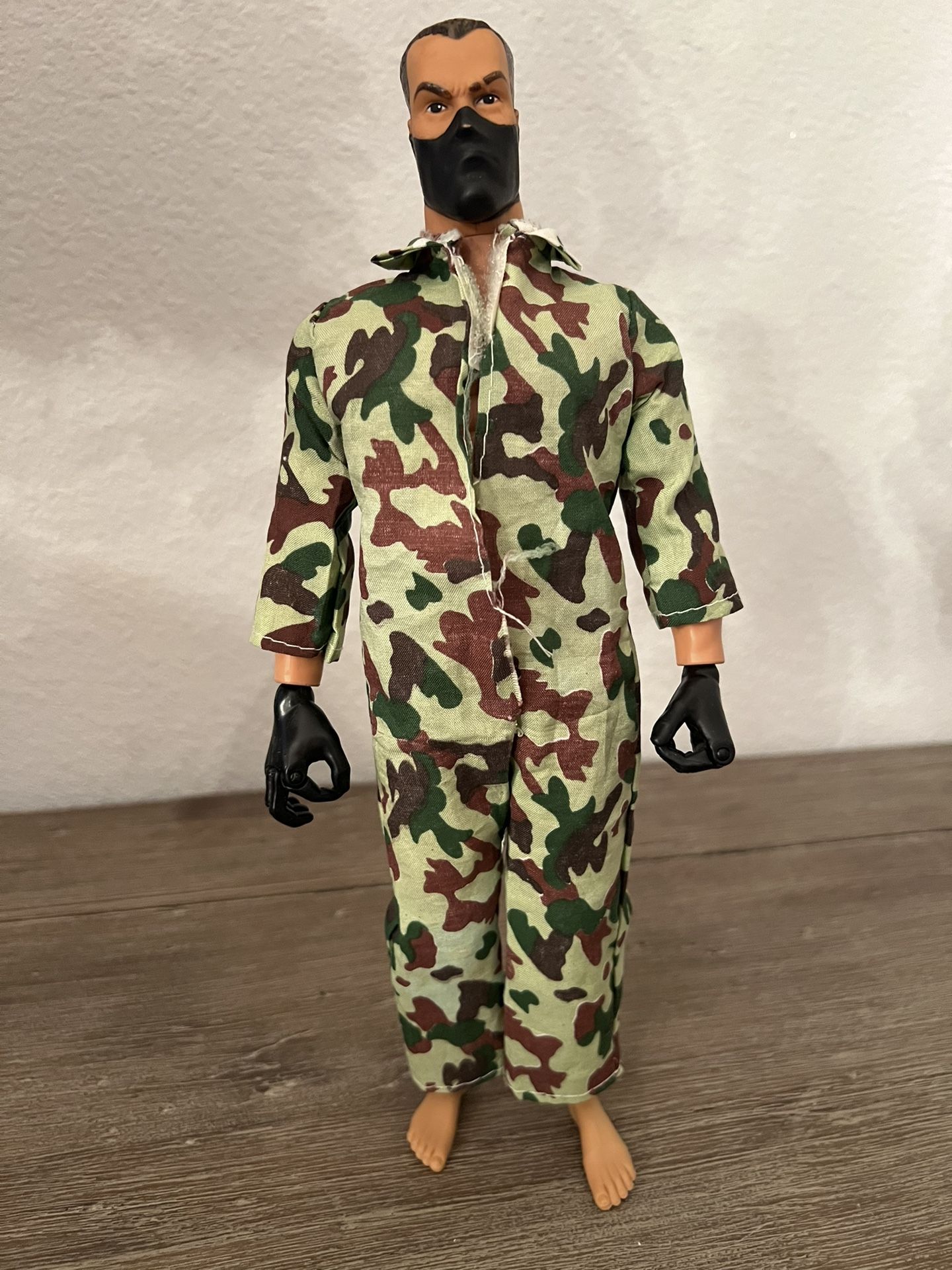 Vintage 1996 G.l. Joe Hasbro US Army Ranger Soldier Action Figure  (jumpsuit needs repaired)