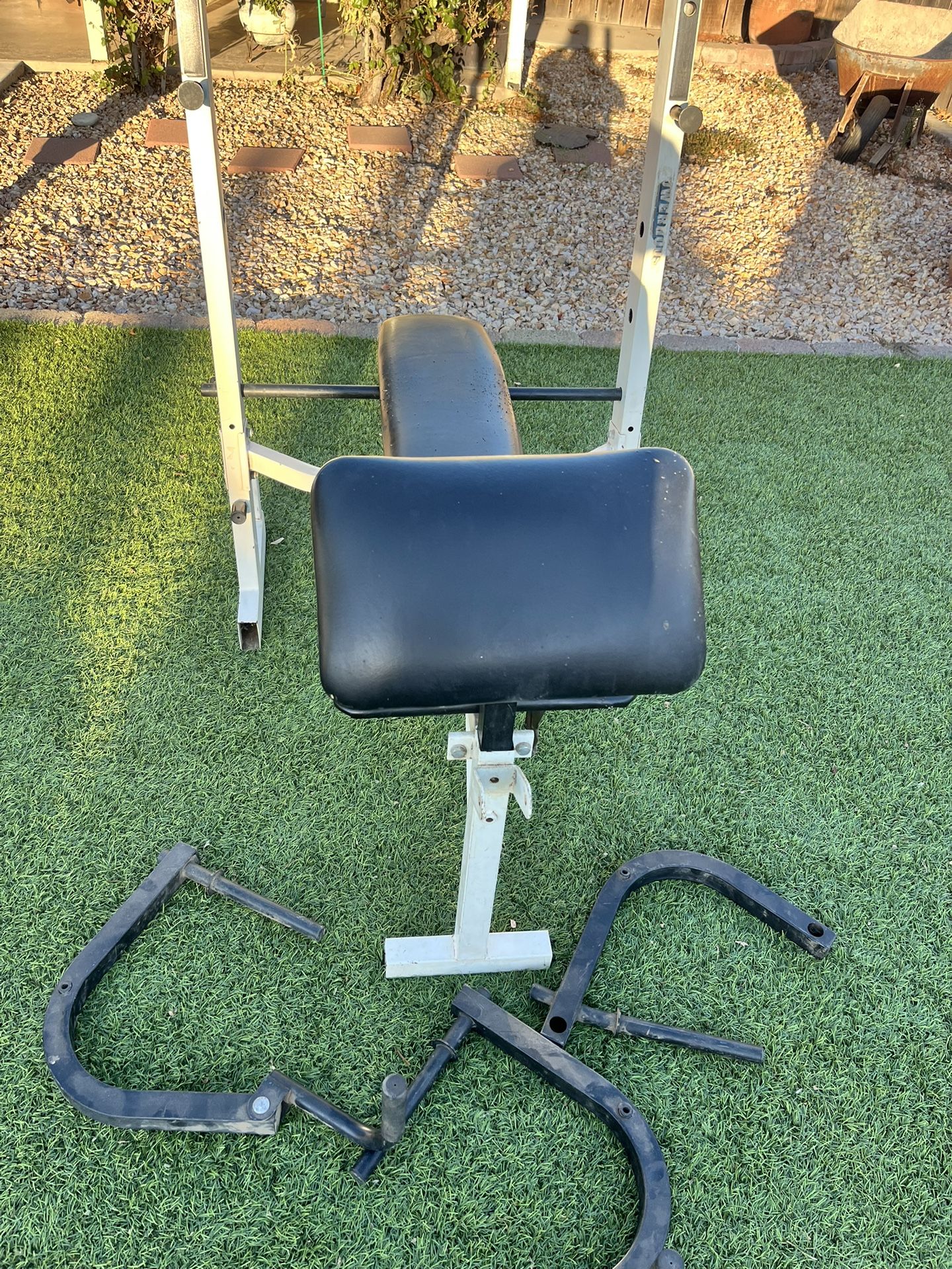 Weight bench