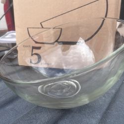 Glass bowl