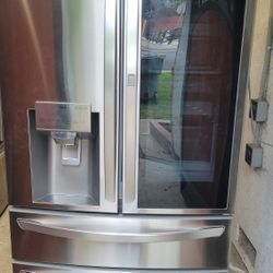 LG COUNTER DEPTH REFRIGERATOR WORKS GREAT CAN DELIVER ANYWHERE 