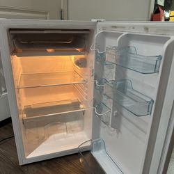 Mini Fridge New