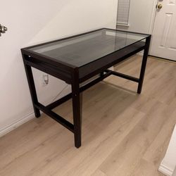Desk / Escritorio 