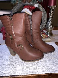 Brown heel size 8