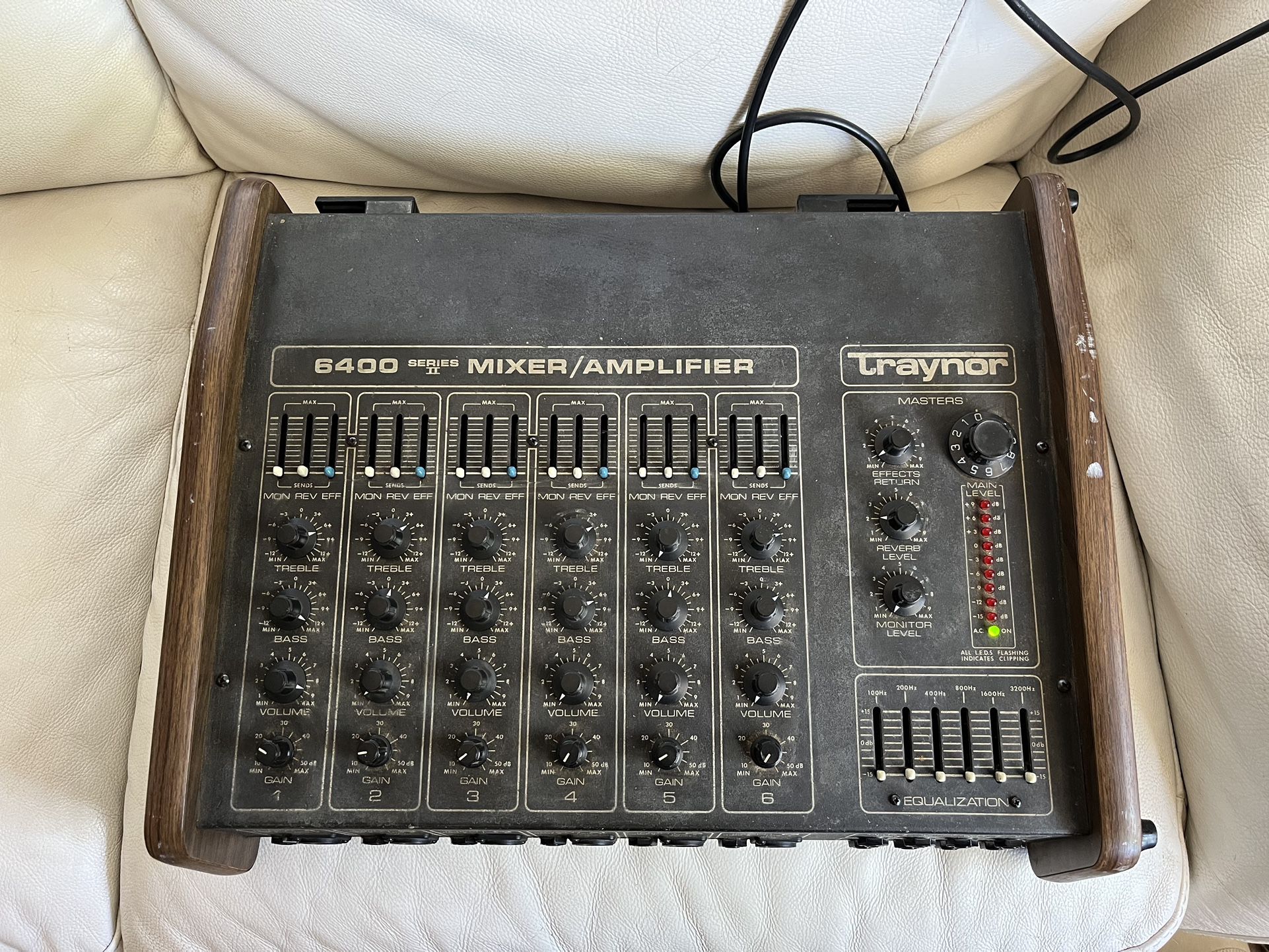 Vintage 70s Traynor 6400 PA Mixer/Amp