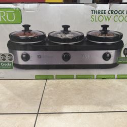 TRU Triple Buffet Server, Three 2-1/2-Quart Removable Inserts