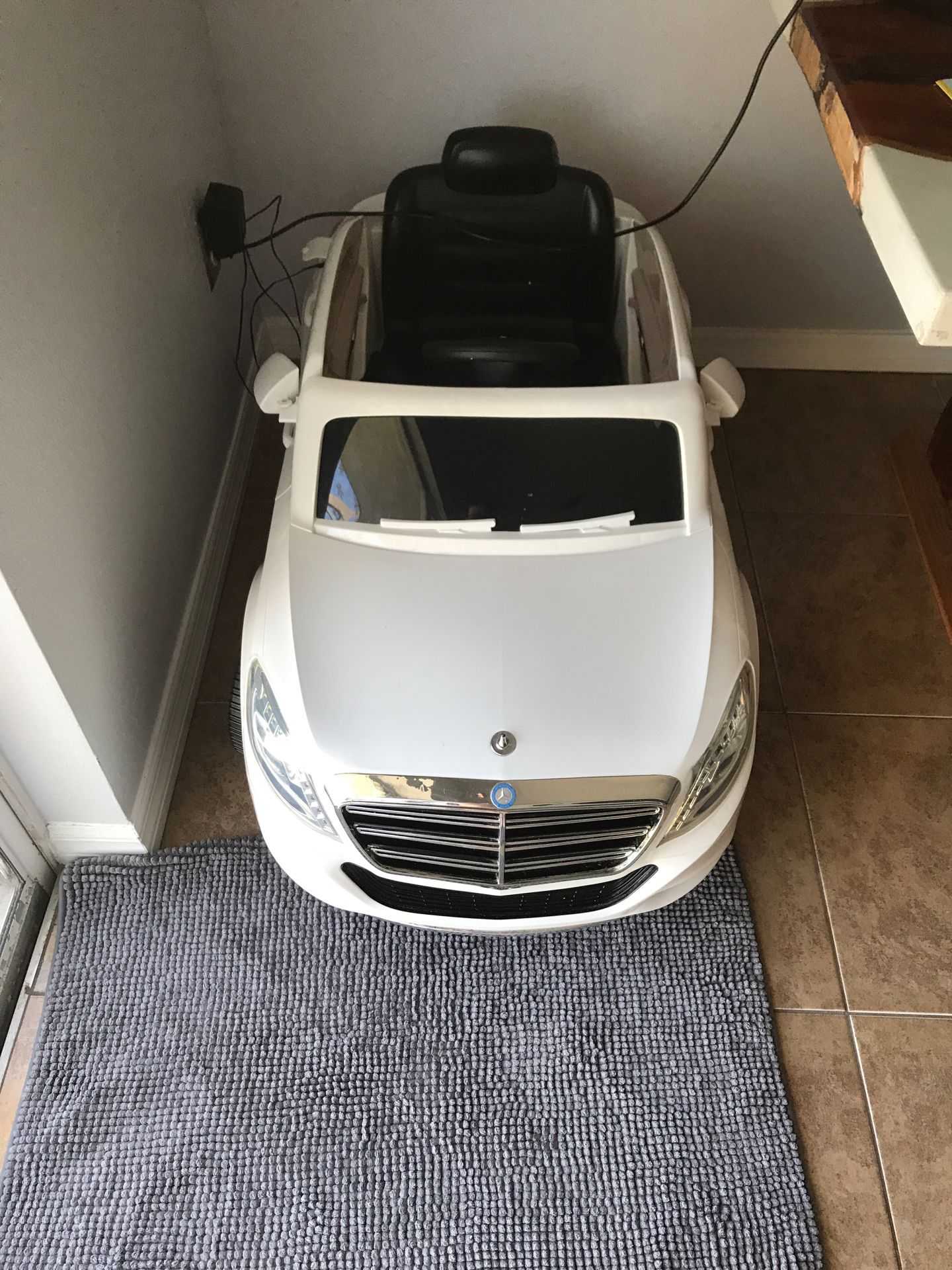 Mercedes bens s600 12volt electronic kids car