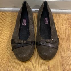 Munro Womens Ballet Flat Brown Sparkle With Toe Bed Belt 