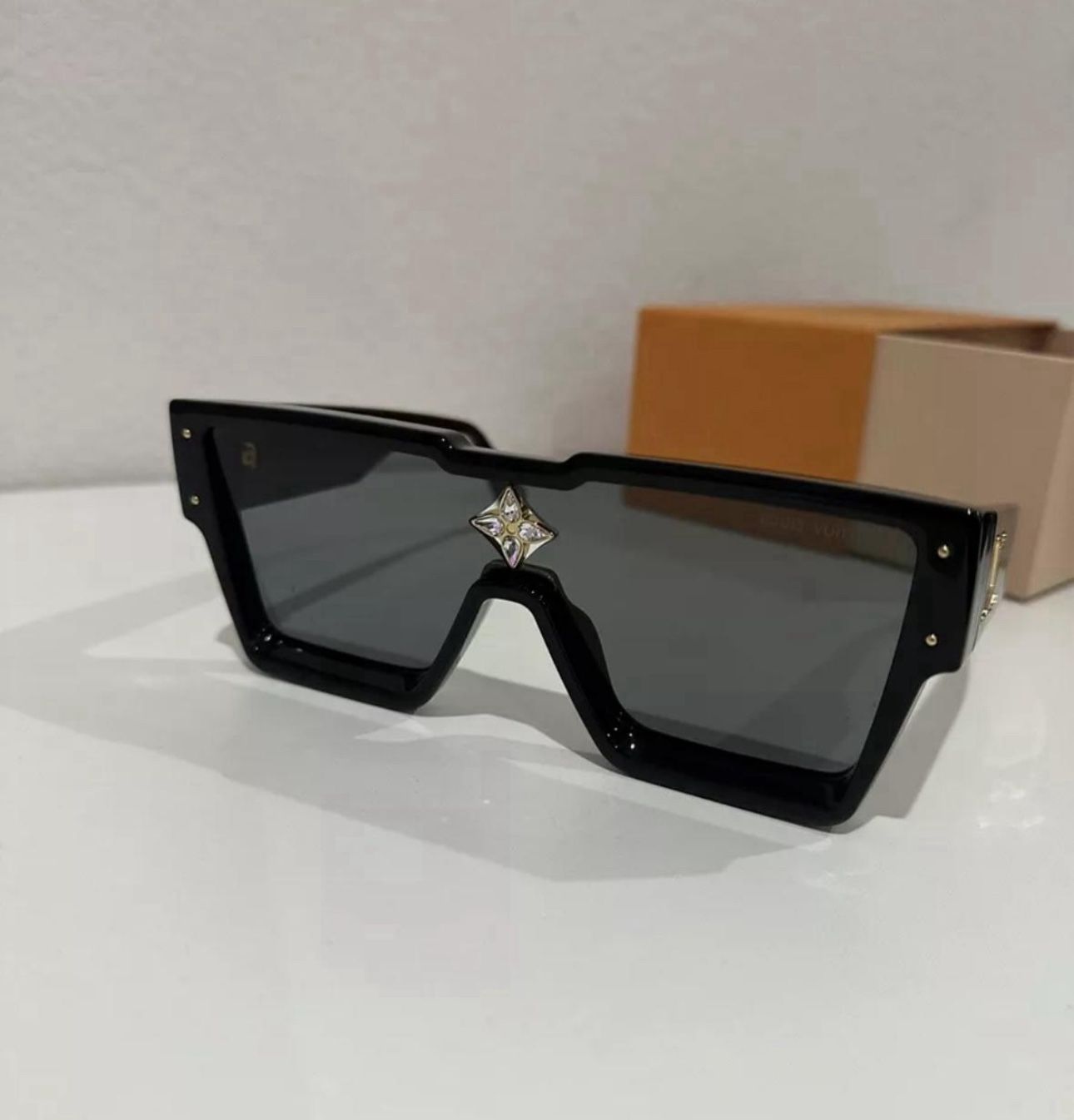 Louis Vuitton Sunglasses Cyclone (2022)
