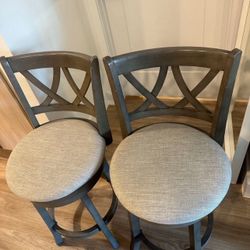 Swivel Bar Stools 