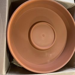24” Terra Cotta Plant Saucer