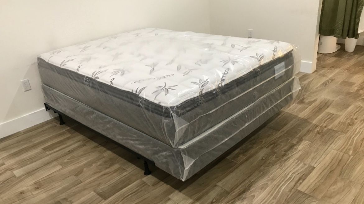 NEW QUEEN SIZE MATTRESS PILLOWTOP AND BOX SPRING FREE DELIVERY