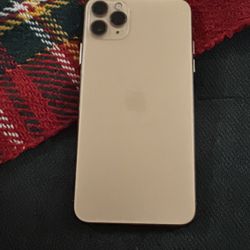 vendo iphone 11 pro max en buen estado 