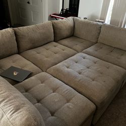 Thomasville Sectional w/Storage ottoman