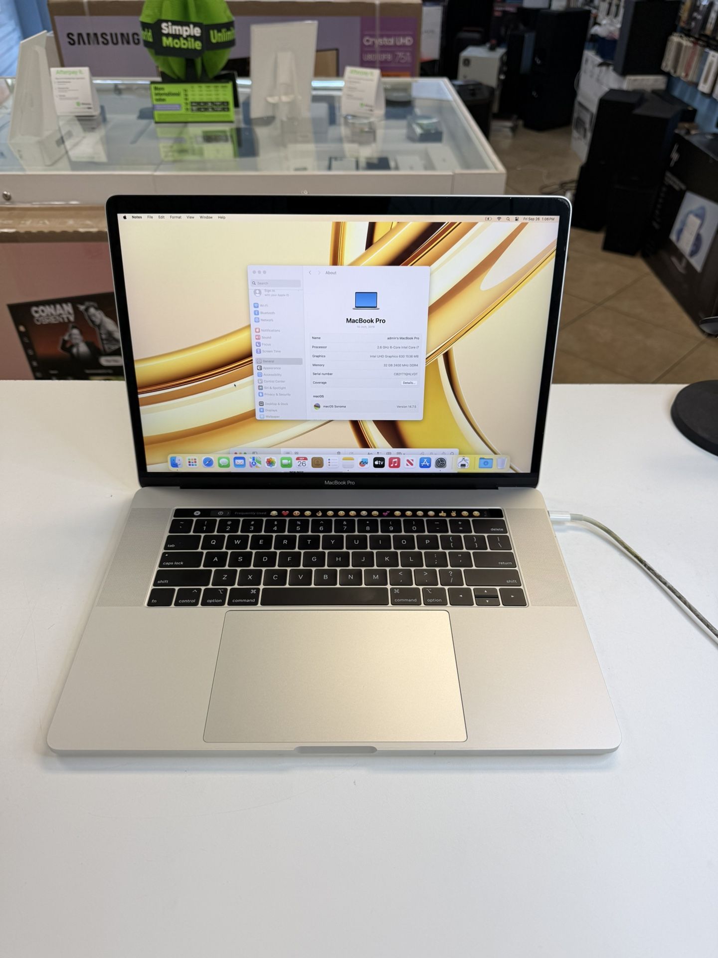 MacBook Pro 15inch Touchbar i7 32GB 512ssd with Final Cut Pro & Logic Pro X