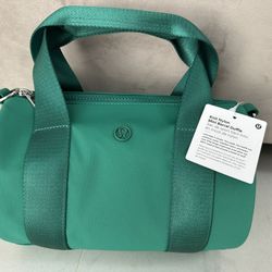 New Lululemon Barrel Duffle