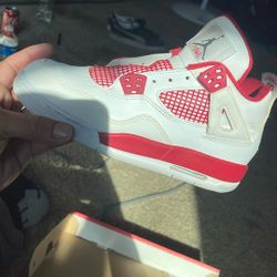 Jordan Fours Red Nd White Size 5 