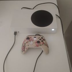 Xbox Series S | With Controller