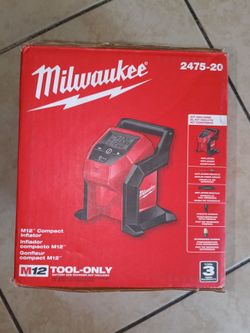 Milwaukee
M12 12-Volt Lithium-Ion Cordless Electric Portable Inflator (Tool-Only)