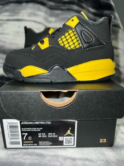 Jordan 4 Thunder Yellow 