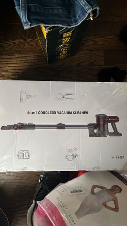Cordless vacuum