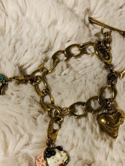 Juicy Couture Charm Bracelet And Charms