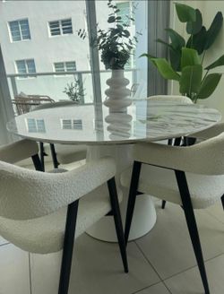 Round Dining Table – White Marble Look