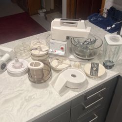 Retro Kitchen Center 