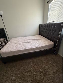 Queen size bed