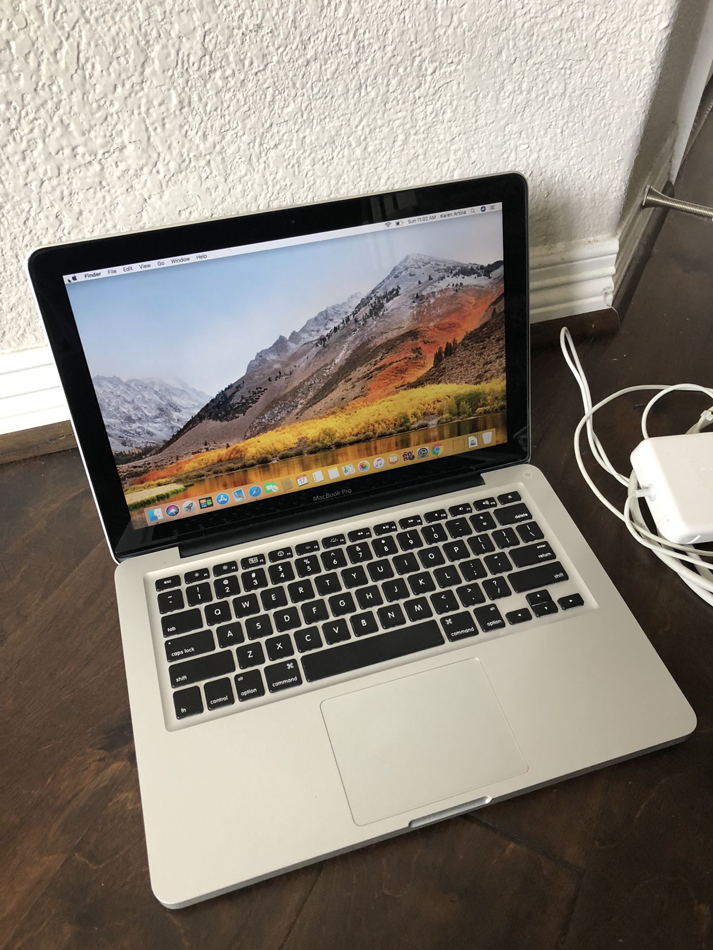 MacBook Pro 13” A1278 Intel core i5 2.3Ghz 4GB 250GB SATA HD WiFi iSight Camera OSX High sierra