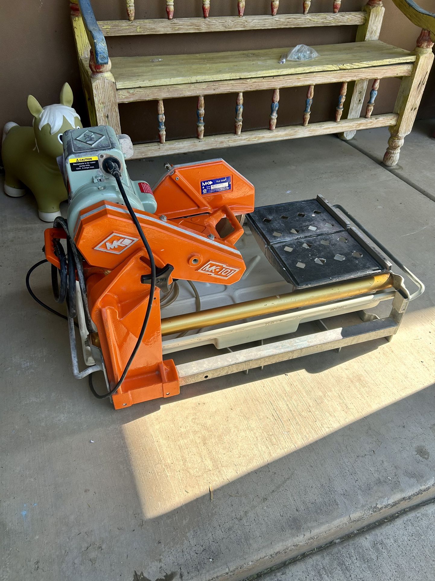 MK Diamond Tile Ceramic Saw MK-101 Used (115 volts)
