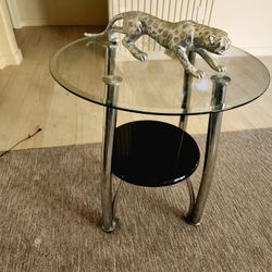 Coffee Table  Glass Very Nice Use Very Short Time .very Good Condition 