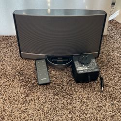 BOSE SoundDock Portable Digital Music System 
