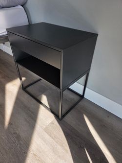 2 Bed Side Tables