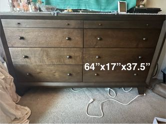 Jerome dresser and nightstand set