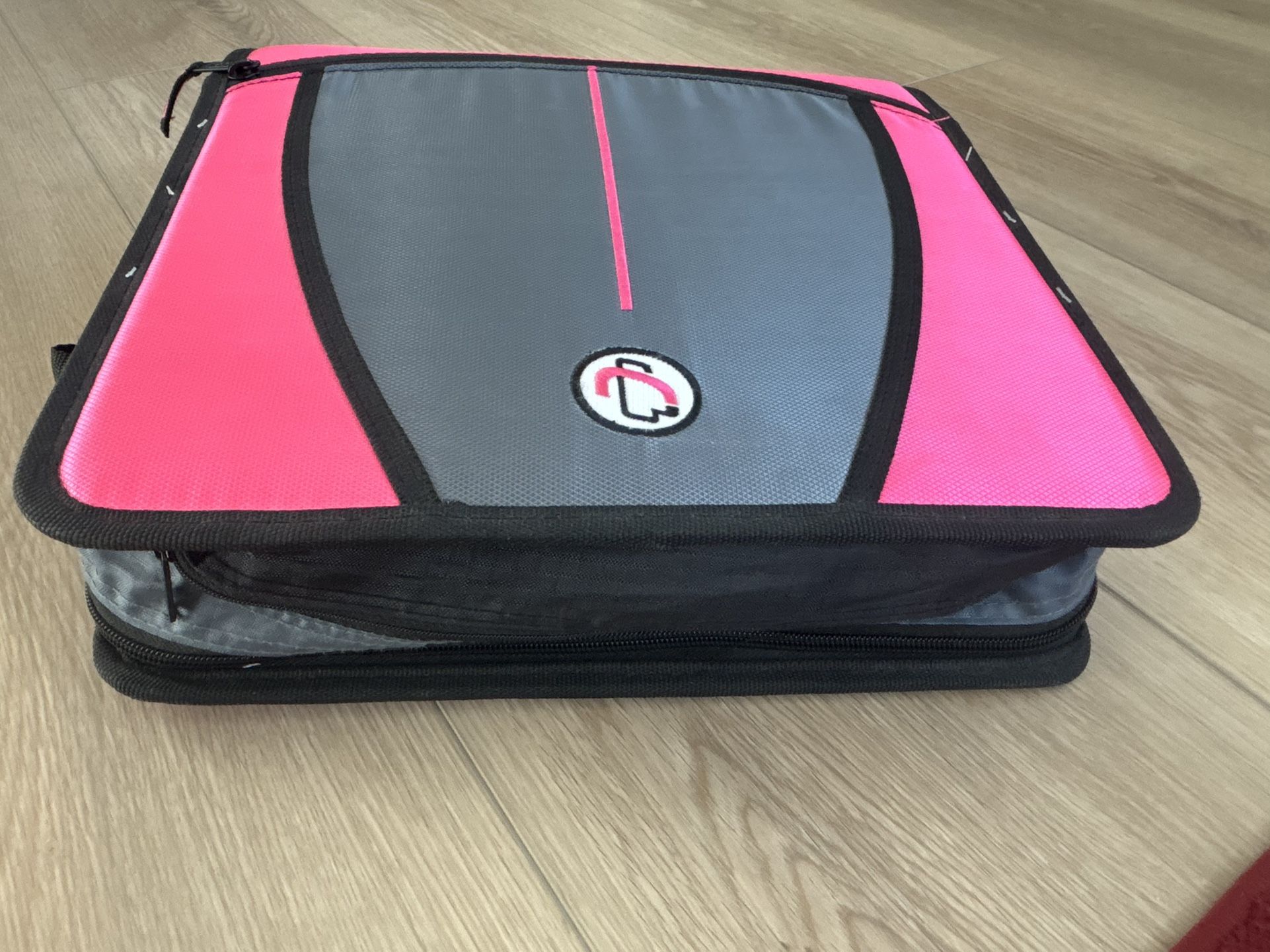 File Folder Case, Like New , Binder With Rings And Zipper$15