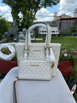 Michael Kors Purse And Wallet 