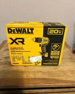 NEW DeWALT XR 20V Brushless Hammer Drill (DCD806B) - Bare Tool