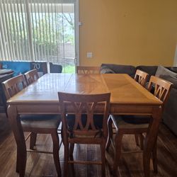 Dining Table & Chairs 
