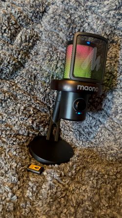 Maono Wireless USB Microphone - Like New w/ Cables & Type-C Charger - No Box - $100