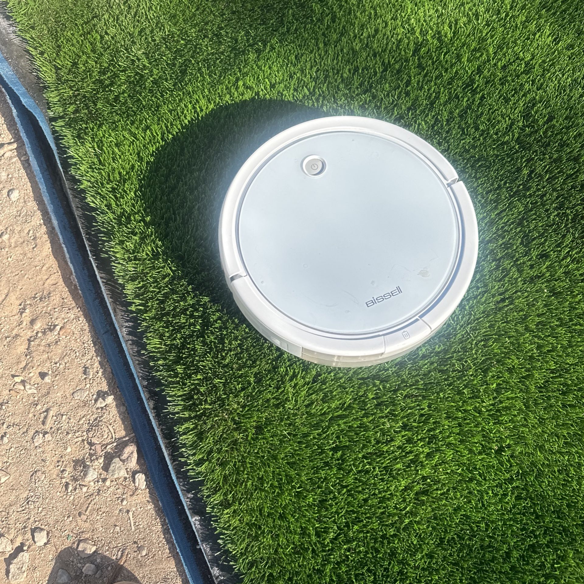 Bissell robot vacuum cleaner works good