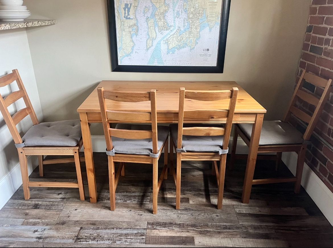 IKEA Table & 4 Chairs