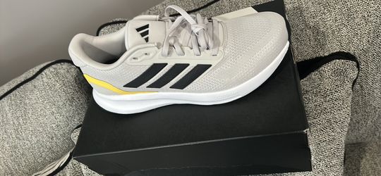 Women’s gym shoes