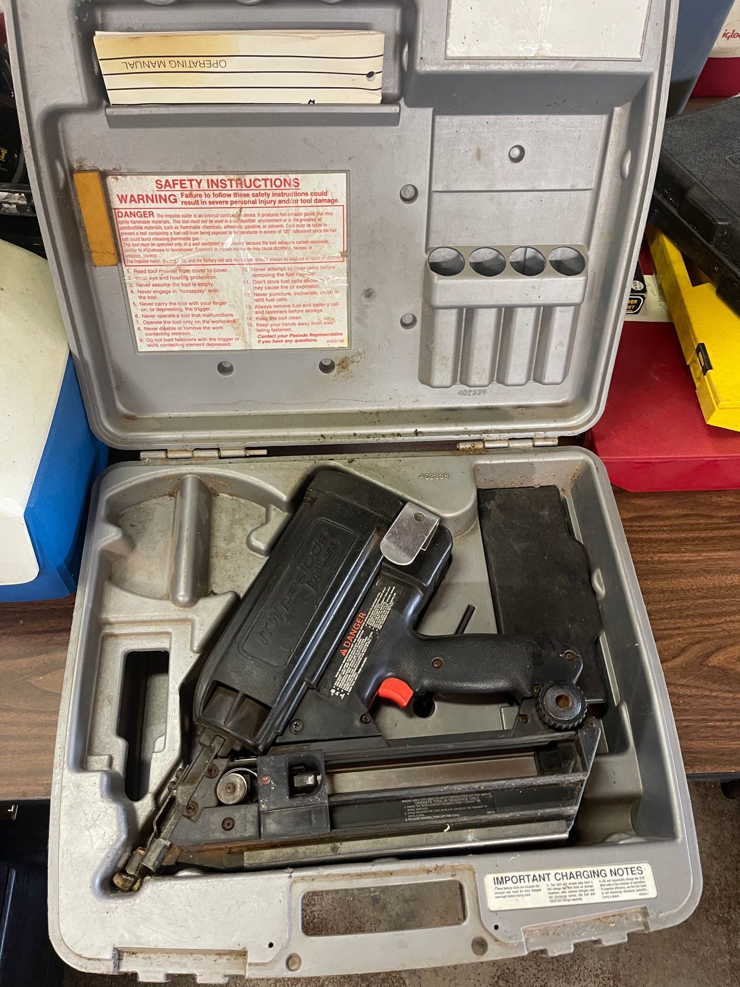 Nailer, S8, TW Paslode Impulse Cordless Solid State Nailer 325, Nr 2