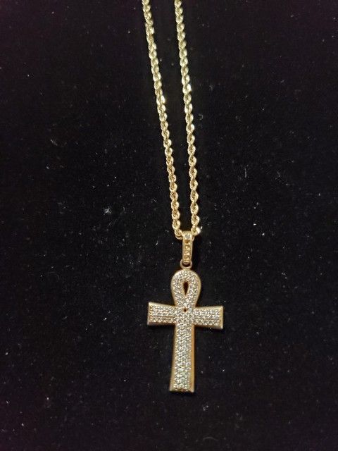14k Gold Rope Chain With Pendent 